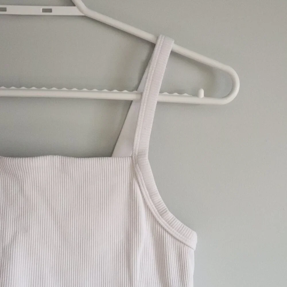 OFFLINE By Aerie White M Women's Ribbed Sports Bra Sleeveless Medium Support Top - Picture 4 of 9